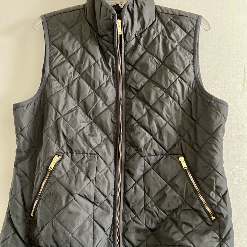 Old Navy Black Quilted Vest size Large